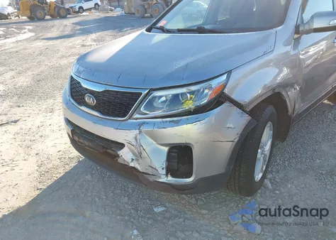 2015 Kia Sorento Lx z USA, uszkodzony, nr VIN 5XYKTDA65FG582965